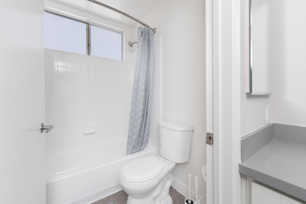 Universal Studios 8 Min Drive Two Bedroom Apartment With Free Parking Λος Άντζελες Εξωτερικό φωτογραφία