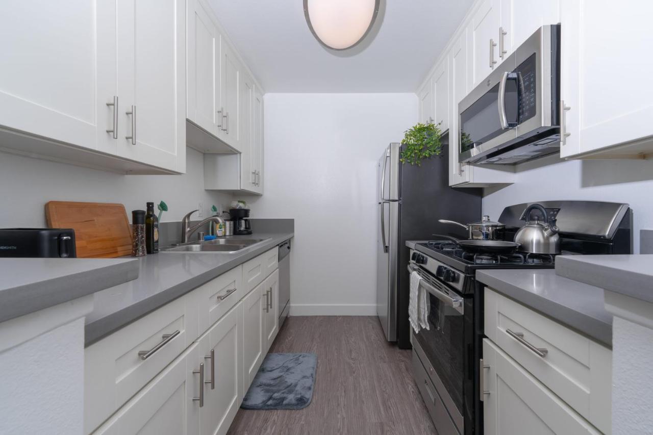 Universal Studios 8 Min Drive Two Bedroom Apartment With Free Parking Λος Άντζελες Εξωτερικό φωτογραφία