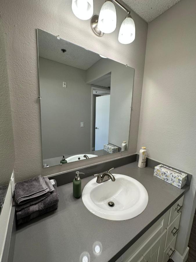 Universal Studios 8 Min Drive Two Bedroom Apartment With Free Parking Λος Άντζελες Εξωτερικό φωτογραφία